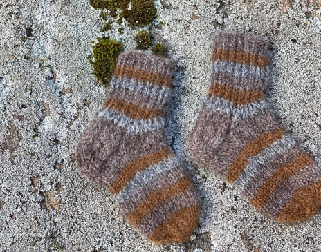 Dryžuotos alpakos vilnos kojinytės